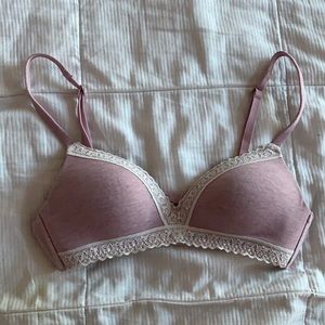 laced ,wireless t-shirt bra